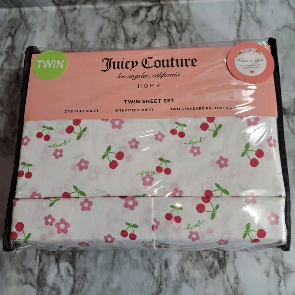 Juicy‎ Couture Twin Sheet Set White/Pink/Red One Flat Sheet One Fitted Sheet
